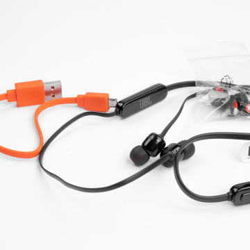 C063	Electrónico Auricular Bluetooth JBL C16BT *Original*