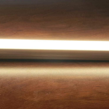 I184	Luz Tubo T5 Entero 1.2M 110V 18W 4500K (Color Amanecer) SIN IVA